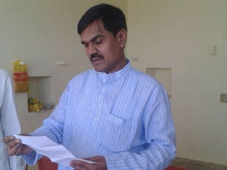 ప్రత్యేక రాష్ట్రం అడిగితే షోకాజ్ నోటీసులు ఇచ్చిన కాంగ్రెస్