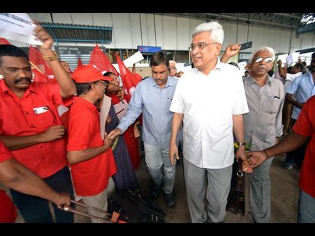 సీపీఎం మహాసభలు: విచ్చేసిన అతిథులు (ఫోటోలు)