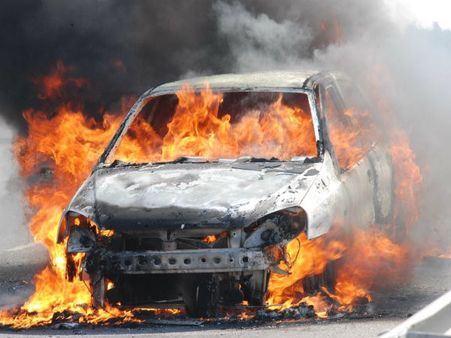 బుసకొడుతున్న హైదరాబాద్ ఔటర్ రింగ్ రోడ్డు: గాలిలో కలుస్తున్న ప్రాణాలు