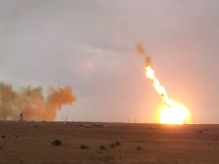 రష్యాకు పెద్ద షాక్: కుప్పకూలిన క్షిపణి (ఫోటోలు)