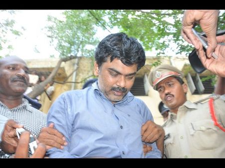 ఎర్రచందనం స్మగ్లర్ సౌందర రాజన్ రిమాండ్(పిక్చర్స్)