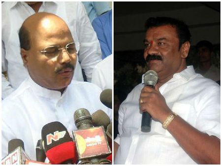 చెప్పుతో టీడీపీ నిరసన, గులాబీ కండువాతో మంచిరెడ్డి