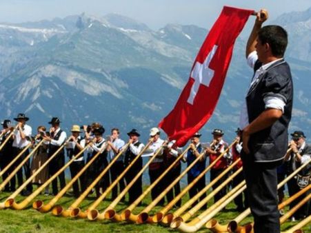 ప్రపంచంలోనే అత్యంత సంతోషకరమైన దేశంగా స్విట్జర్లాండ్‌: సర్వే