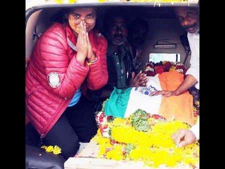 మస్తాన్ బాబు అంతిమయాత్రలో జనసంద్రమైన గాంధీ జనసంగం (ఫోటోలు)