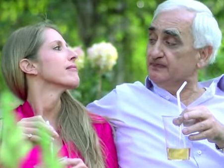 షారూక్ ఖాన్ 'కల్ హోనా హో': సైఫ్‌గా ఖుర్షీద్, ప్రీతిజింతగా ఎలిసే