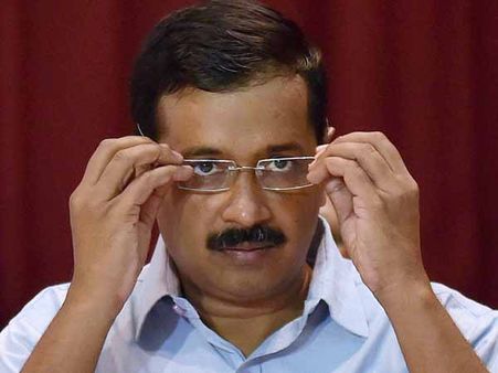 ఇరకాటంలో కేజ్రీవాల్: మంత్రి తోమర్‌ సర్టిఫికెట్లన్నీ నకిలీవన్న బీహార్ వర్సిటీ...!