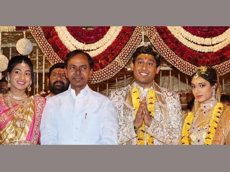 దానం నాగేందర్ కుమార్తె వివాహానికి హాజరైన సీఎం కేసీఆర్ (ఫోటో)