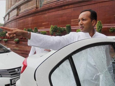 జిందాల్ కు మాత్రం ఒక న్యాయమా?: సీబీఐకి కోర్టు మొట్టికాయ