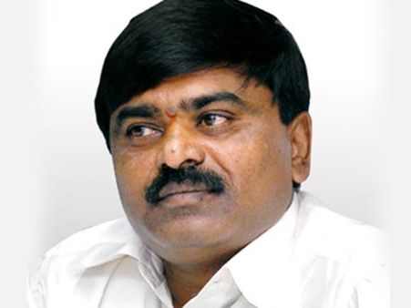 చెక్ బౌన్స్ కేసు: మాజీ ఎమ్మెల్యేకి ఏడాది జైలు శిక్ష