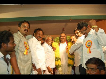 'టీ' స్పీకర్‌కు ఆంధ్రలో ఘన సన్మానం (ఫోటోలు)