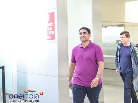 ఎన్నారైల సంతకాలు తీసుకున్న లోకేష్ (పిక్చర్స్)