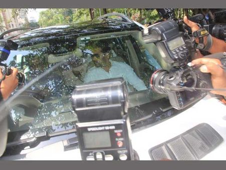 తప్పుడు సాక్ష్యం చెప్పినందుకు సల్మాన్ కారు డ్రైవర్‌పై కేసు నమోదు: జడ్జి