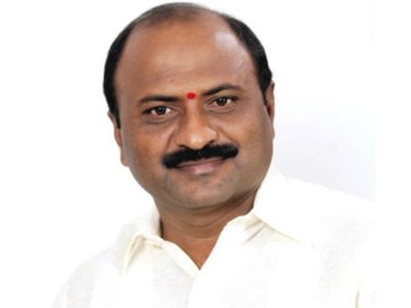 టిఆర్ఎస్‌లో చేరాలని ఎర్రబెల్లి చెప్పాడు: ధర్మారెడ్డి, బాబుపై గువ్వల వ్యాఖ్య