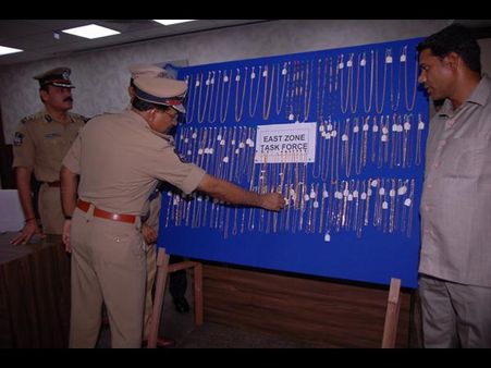 బీదర్ టు హైదరాబాద్: ఎవరీ ఇరానీ గ్యాంగ్ లీడర్?