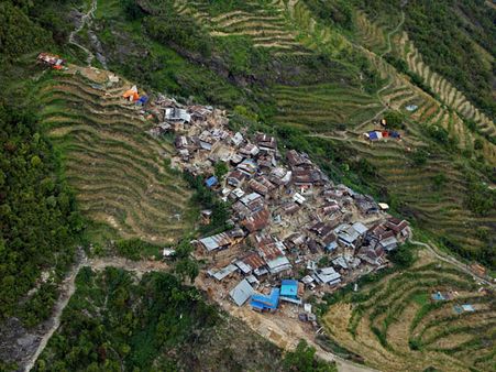 ఎవరెస్ట్ వద్ద భూకంప కేంద్రం: మెట్రోకు అంతరాయం