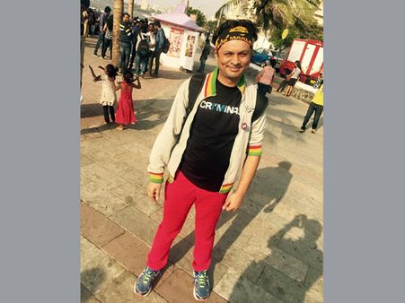 ‘వరుడు కావలెను’: ‘గే’ పెళ్లి కోసం తొలిసారి పత్రికా ప్రకటన