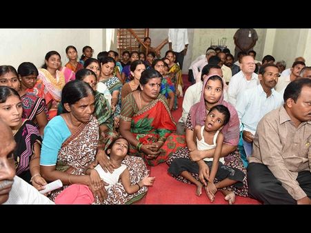 తగ్గను, కచ్చితంగా వర్సిటీ స్థలం తీసుకుంటాం:కేసీఆర్