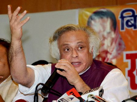 మోడీ ఏపీకి మోసం చేశారు, తెలిసీ వెంకయ్య మౌనం: గుత్తాకు జైరాం ఝలక్