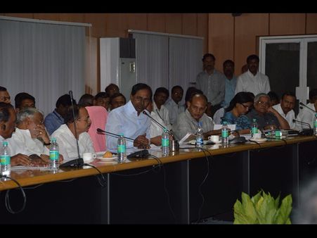 ఇక మాటలు బంద్, చేతలే: కెసిఆర్(పిక్చర్స్)