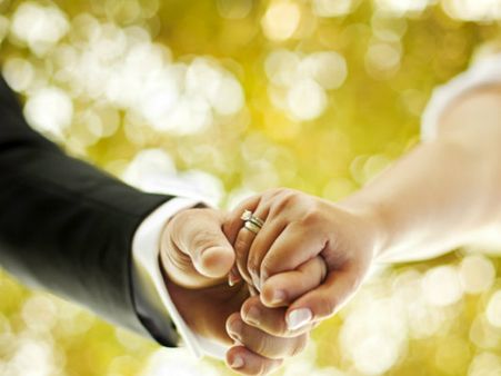 అందంగా ఉన్న పురుషులు తప్పు చేసినా ఫర్వాలేదు: సర్వే