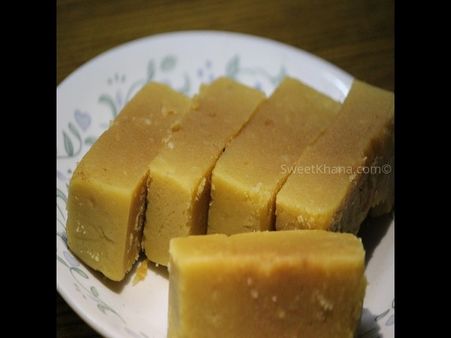 రుచి చూడండి: స్వీట్ ఖానాలో తెలుగింటి మిఠాయిలు