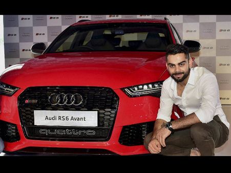 ఢిల్లీ రోడ్లపై అర్ధరాత్రి ధోని, కోహ్లీల కారు రేసింగ్..!