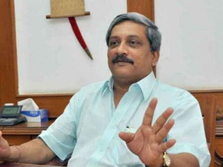 మయన్మార్ కాదు: పాక్ హెచ్చరిక, పారికర్ కౌంటర్