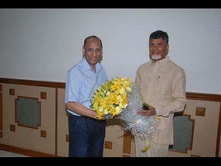 లై డిటెక్టర్ అవసరంలేదు: అంబటి, బాబు వద్దకు సలహాదారులు.. గవర్నర్ స్పందించారా?