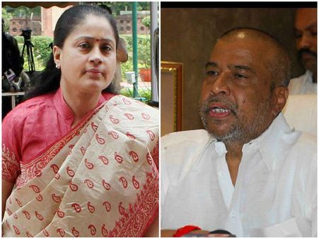 సెక్షన్ 8 అమలు చేస్తే మరో ఉద్యమం: విజయశాంతి, కేసీఆర్ కుమార్తెపై దామోదర