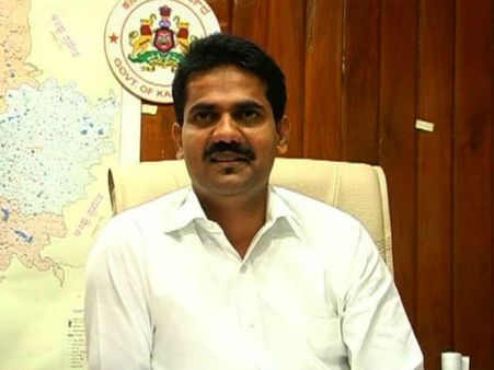 ఐఏఎస్ అధికారి డీకే రవిది ఆత్మహత్య!