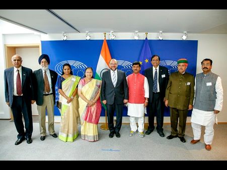 లోక్‌సభ స్పీకర్‌తో బెల్జియంలో ఎంపీ కవిత (ఫోటో)