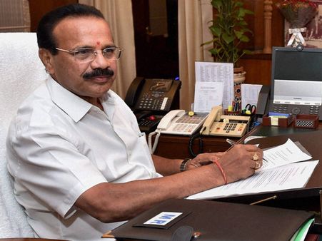 లలిత్ మోడీది రోజుకో మాట, పూటకో పేరు: గౌడ