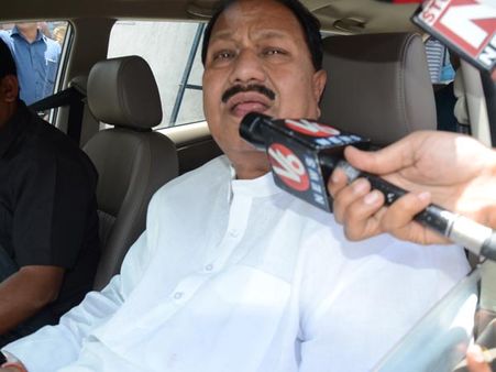 డీఎస్ వెళ్లినా డోంట్‌కేర్: 9సార్లు టికెటిస్తే 3సార్లే గెలిచారు, బుజ్జగించొద్దు