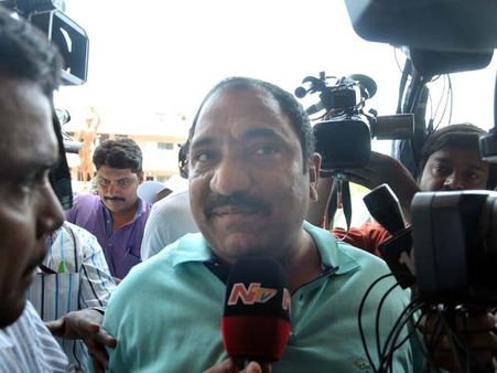 సండ్ర బెయిల్ పిటిషన్ మళ్లీ వాయిదా, ఎవరీ జనార్ధన్: ఏసీబీ డైలమా!