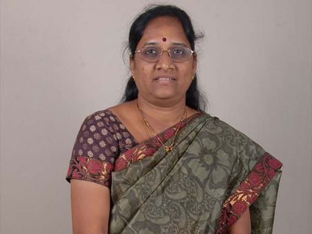 రాజీ కోసం వనజాక్షిని చంద్రబాబు బెదిరించారు: వాసిరెడ్డి పద్మ