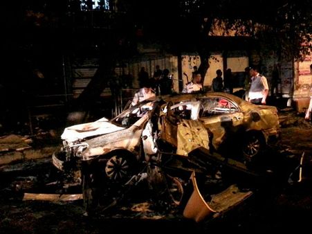 కారు బాంబు పేలుడు: ఆరుగురు దుర్మరణం