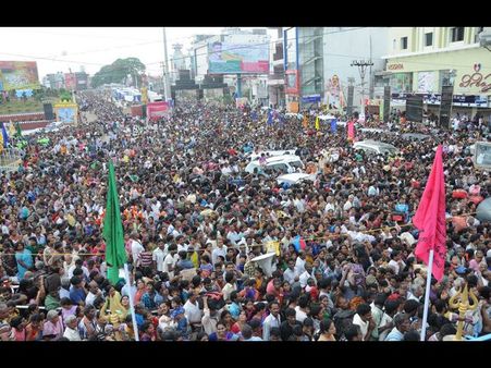 పుష్కరాలు: అదనపు బలగాలు, ఉచిత బస్సులు ఏర్పాటు