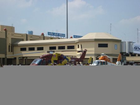 'బేగంపేట ఏర్ పోర్ట్ తెలంగాణకి దక్కకుండా కుట్ర': 'కెసిఆర్‌పై ఎమ్మెల్యేల తిరుగుబాటు'