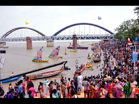 పుష్కరాలు @ 3డే: భక్తుల సందడి, దొంగల చేతివాటం (ఫోటోలు)