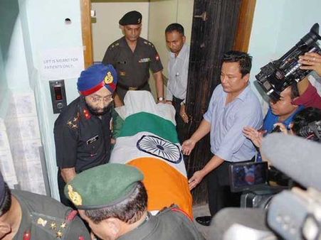 కలాం మనవడి విజ్ఞప్తి: రామేశ్వరంలోనే అంత్యక్రియలు