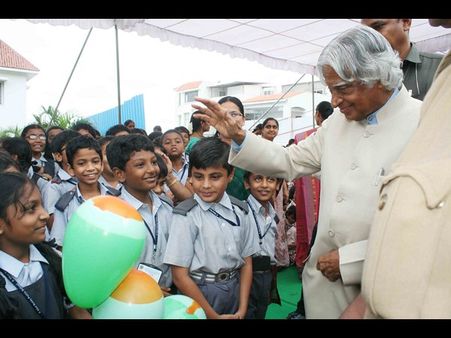 వారితో ఫోటో: వివిధ సందర్భాల్లో హైద్రాబాద్‌లో అబ్దుల్‌కలాం(పిక్చర్స్)