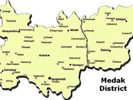 'ప్రైవేట్' ఫీజులు తగ్గించాలి: ఒంటిపై పెట్రోల్ పోసుకుని నిప్పంటించుకున్న బీసీ సంఘం నేత