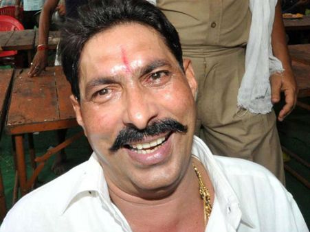 దోపిడీ రాకెట్: ఎంఎల్ఏ ఇంటిపై సీబీఐ దాడి