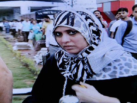 మెమెన్ భార్యకు రాజ్యసభ: ఎస్పీ నేత సస్పెండ్, ఫైర్