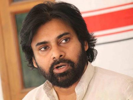 25ఏళ్లు, పార్టీకి డబ్బుల్లేవ్!: పవన్ ట్విస్ట్, జిహెచ్ఎంసీపై తేల్చేసినట్లేనా, పోరాటమే?