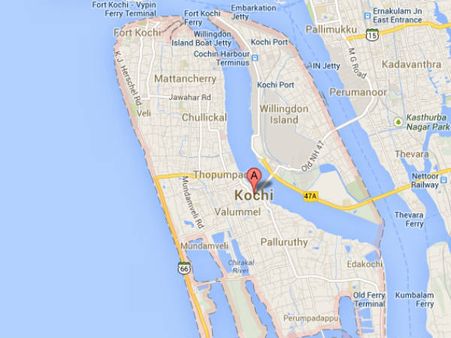 కేరళలో ఢీకొన్న పడవలు: 8 మంది మృతి