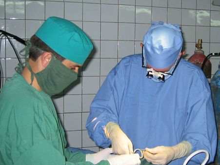 ఆపరేషన్ చేసి బ్లేడును మహిళ కడుపులోనే వదిలేశారు: మంత్రి ఇలాకాలోనే ఘటన