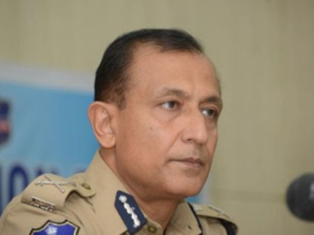 ఫోన్ ట్యాపింగ్: తెలంగాణ హోంశాఖ ముఖ్య కార్యదర్శికి ఊరట