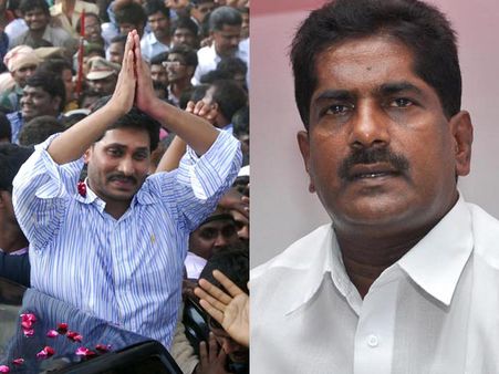 అమ్మేయాలని: అశోక్ బాబుపై జగన్‌కు ఫిర్యాదు, టి ఉద్యోగులకూ ఇవ్వాలి: ఏపీఎన్జీవోలు