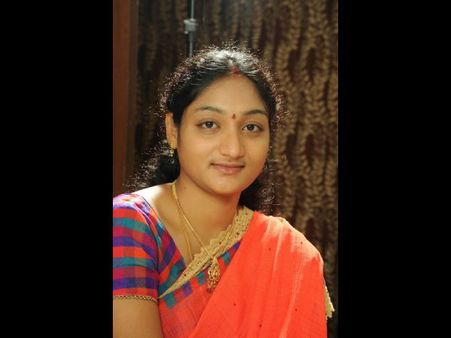 వేధింపులతో మహిళ ఆత్మహత్య, నింద భరించలేక విద్యార్థి (పిక్చర్స్)